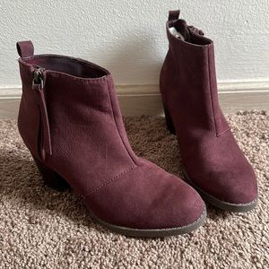 Maroon Color Old Navy boots